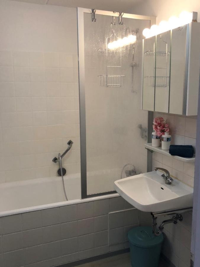 Grosses Appartement Mit Aussichtsbalkon Ludwigsburg Esterno foto