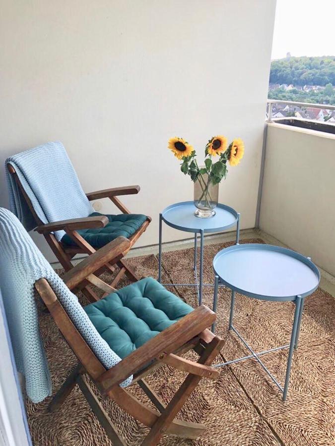 Grosses Appartement Mit Aussichtsbalkon Ludwigsburg Esterno foto